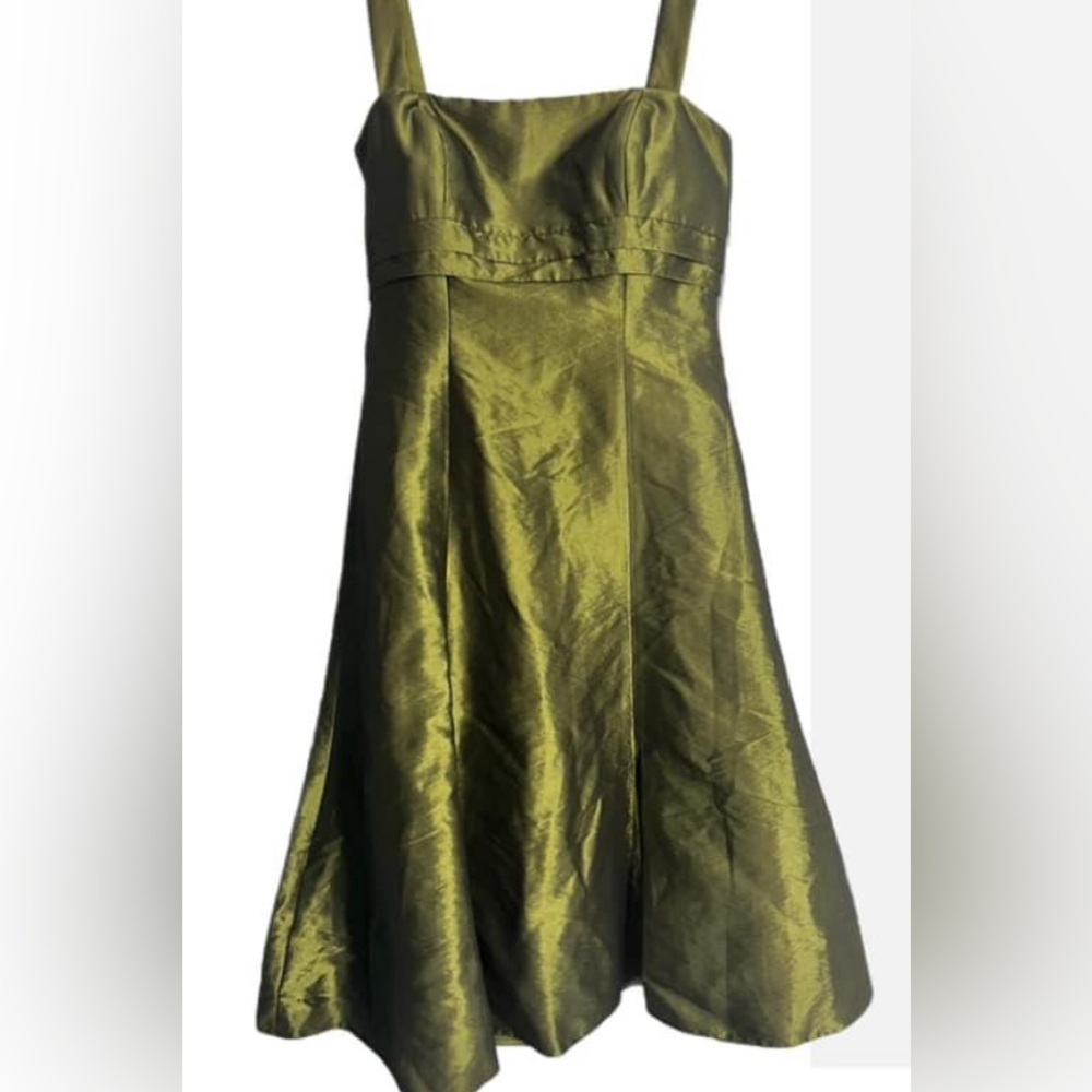 Size 10 gorgeous , olive green B2 fully lined , knee length dress.